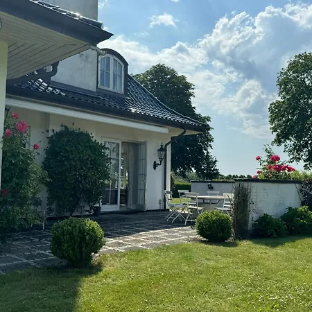 Manor House Overlooking Fields And Garden Сasa de vacaciones *