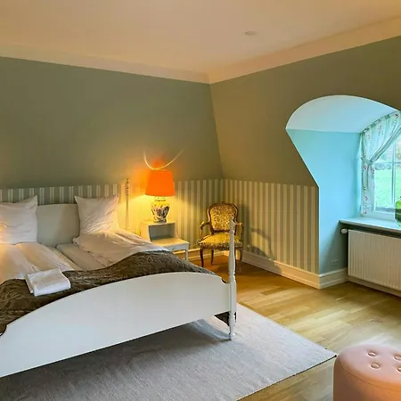 Manor House Overlooking Fields And Garden Ferienhaus Ringe