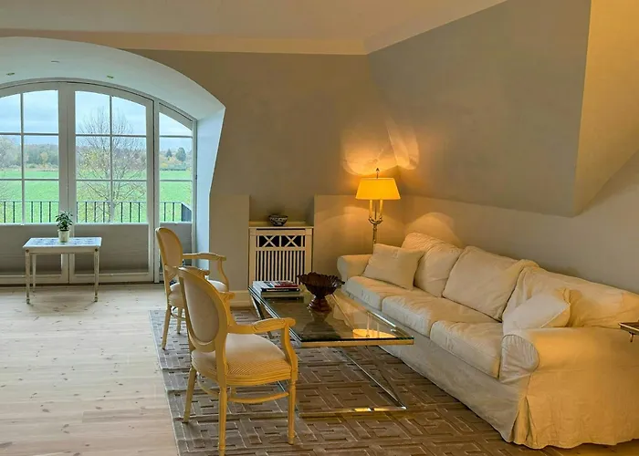 Сasa de vacaciones Manor House Overlooking Fields And Garden *