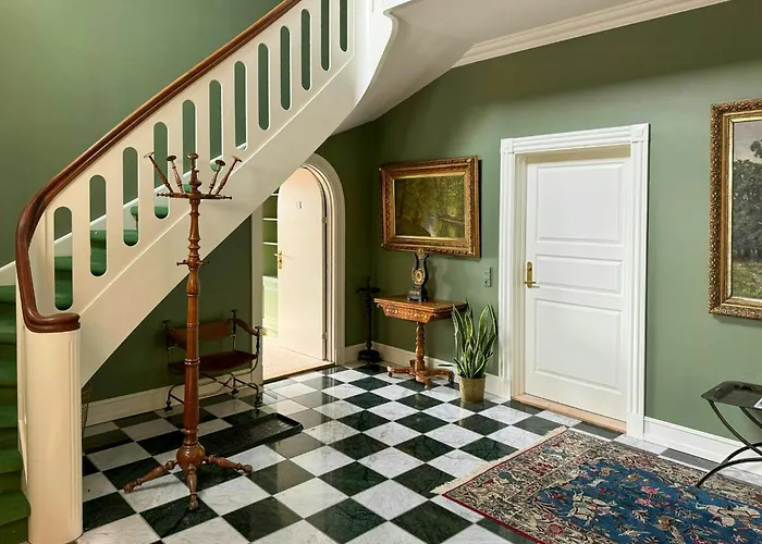 Дом отдыха Manor House Overlooking Fields And Garden Ringe