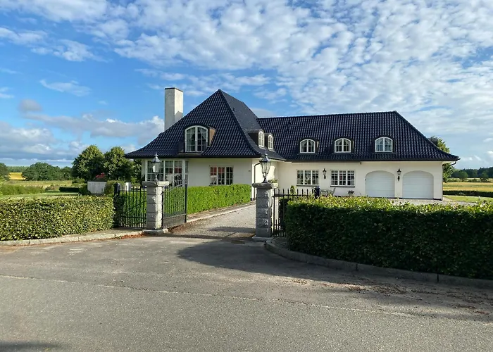 Manor House Overlooking Fields And Garden Сasa de vacaciones Ringe