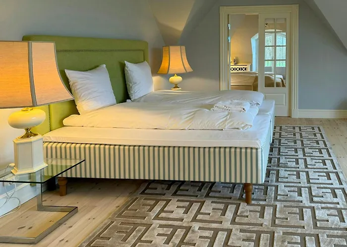 Manor House Overlooking Fields And Garden Ringe