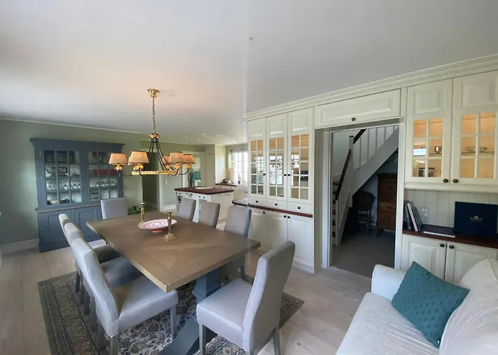 Manor House Overlooking Fields And Garden Ringe